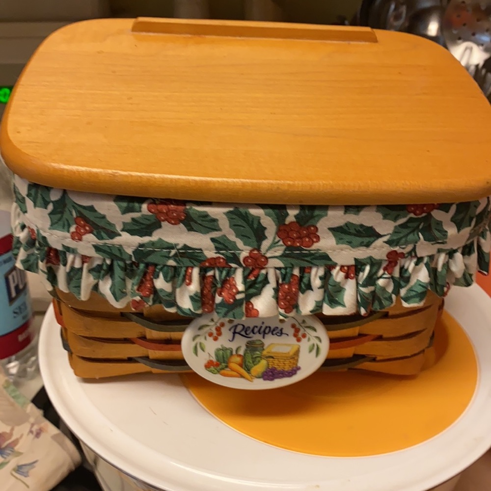 Longaberger 1999 Recipe Basket with Tie On and Two Liners